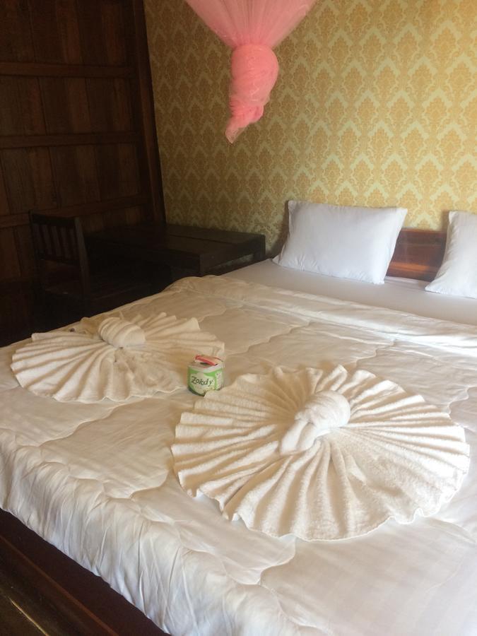 Riverside Bungalow Hotel Don Det Bagian luar foto